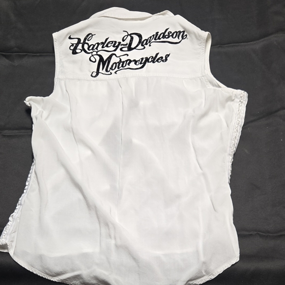 Harley-Davidson Cream Sleeveless Boxy Top with Mandarin Collar - Picture 5 of 6